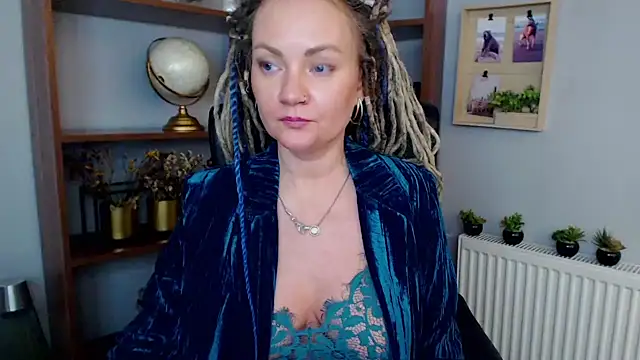 Snapshot of KayaMagic chatting on 02/13/25, 06:16 KayaMagic online show from 02/13/25, 06:16