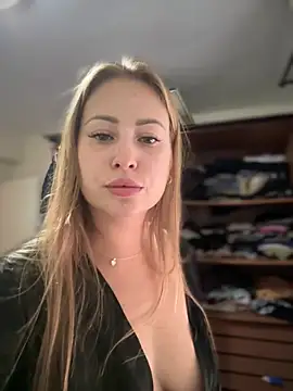 AlisaWhite online show from 10/24/25, 03:30