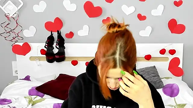 Snapshot of Red_Fairy_ chatting on 02/09/25, 12:52 Red Fairy online show from 02/09/25, 12:52