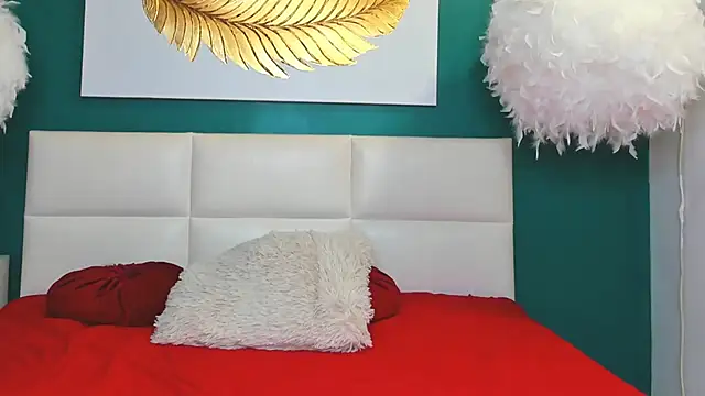 Red Fairy  online show from 07/18/26, 04:05