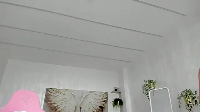 Snapshot of TiffanyHouston_ chatting on 04/08/26, 06:35 TiffanyHouston online show from 04/08/26, 06:35