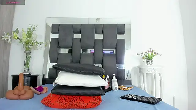 tanyyaa online show from 12/24/24, 02:44