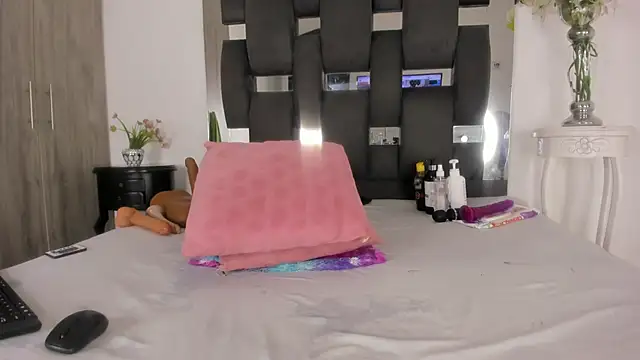 tanyyaa online show from 03/05/25, 12:27