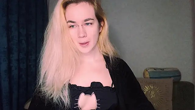 xxxcharismaaa online show from 12/04/24, 05:27