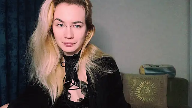 xxxcharismaaa online show from 12/06/24, 04:36