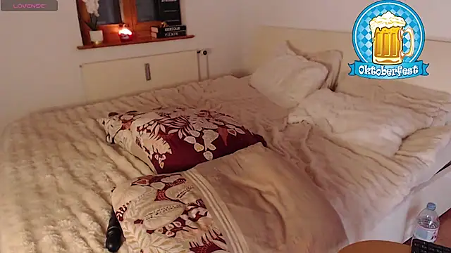 Snapshot of alissonsweett chatting on 09/30/25, 05:07 alissonsweett online show from 09/30/25, 05:07