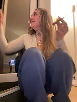 chloetease online show from 12/16/24, 11:39