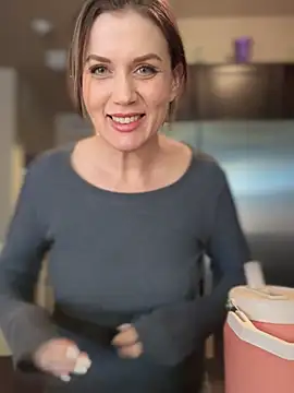 MaiseKnox online show from 01/05/25, 06:45