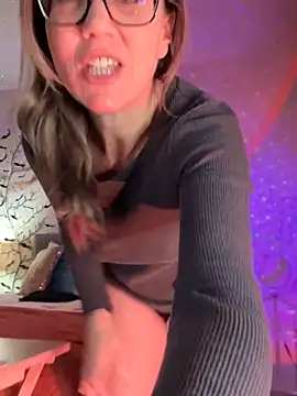 MaiseKnox online show from 03/16/25, 01:17