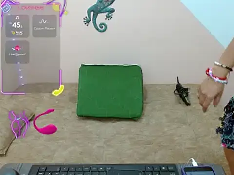 miss tinnymafe online show from 11/18/25, 10:20