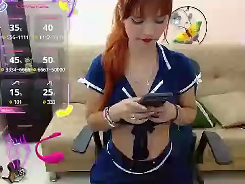 Snapshot of miss_tinnymafe chatting on 01/16/26, 11:36 miss tinnymafe online show from 01/16/26, 11:36