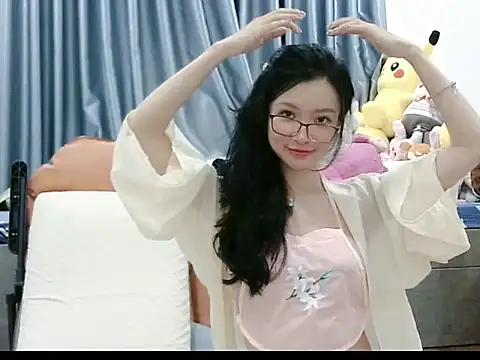 Snapshot of Cute_Ruby01 chatting on 09/21/25, 11:12 Cute Ruby01 online show from 09/21/25, 11:12