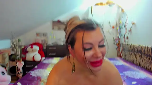 Snapshot of Raffaelababy chatting on 02/15/25, 03:28 Raffaelababy online show from 02/15/25, 03:28