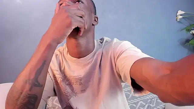 Snapshot of martin_killer chatting on 01/21/25, 01:18 martin killer online show from 01/21/25, 01:18