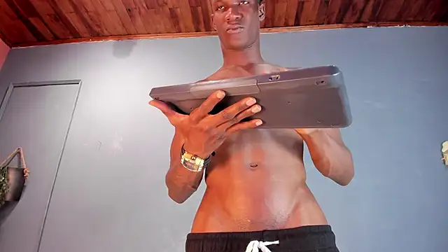 Snapshot of martin_killer chatting on 01/26/25, 01:31 martin killer online show from 01/26/25, 01:31