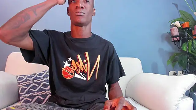 Snapshot of martin_killer chatting on 02/17/25, 04:53 martin killer online show from 02/17/25, 04:53