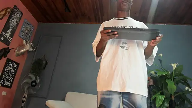 Snapshot of martin_killer chatting on 02/24/25, 01:13 martin killer online show from 02/24/25, 01:13