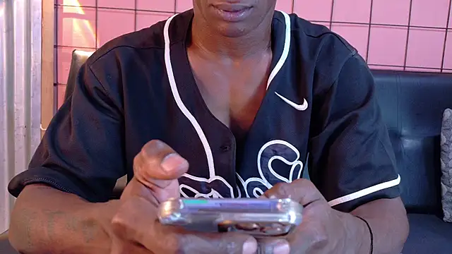 Snapshot of martin_killer chatting on 09/26/25, 01:20 martin killer online show from 09/26/25, 01:20