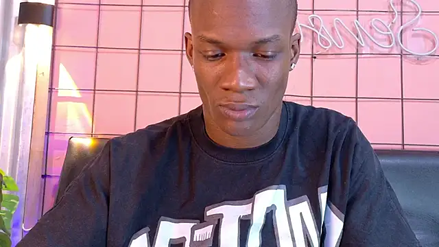 Snapshot of martin_killer chatting on 09/29/25, 01:44 martin killer online show from 09/29/25, 01:44