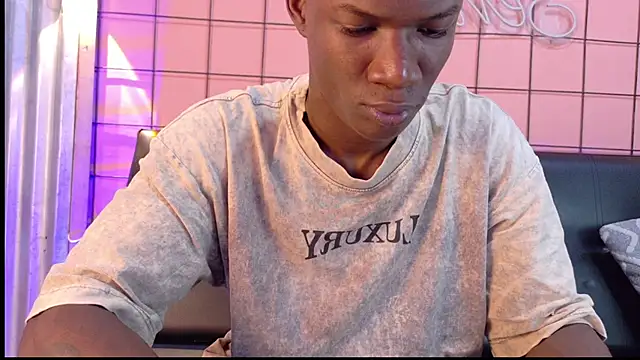 Snapshot of martin_killer chatting on 11/12/25, 01:17 martin killer online show from 11/12/25, 01:17