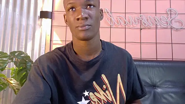 Snapshot of martin_killer chatting on 11/19/25, 01:27 martin killer online show from 11/19/25, 01:27