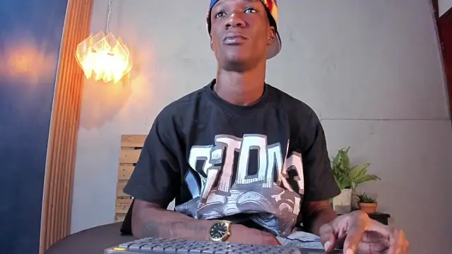 Snapshot of martin_killer chatting on 11/22/25, 07:24 martin killer online show from 11/22/25, 07:24