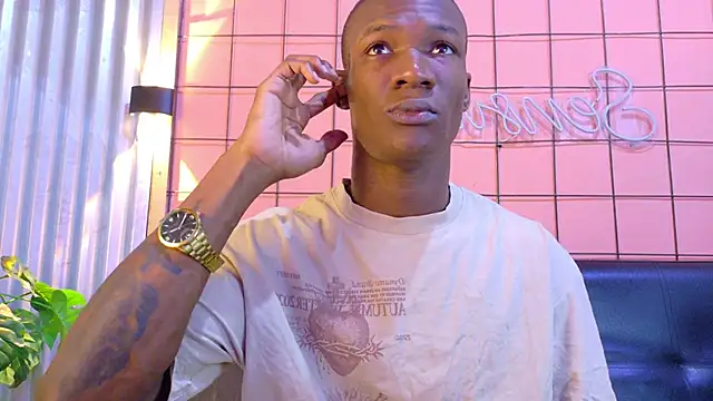 Snapshot of martin_killer chatting on 11/24/25, 01:27 martin killer online show from 11/24/25, 01:27