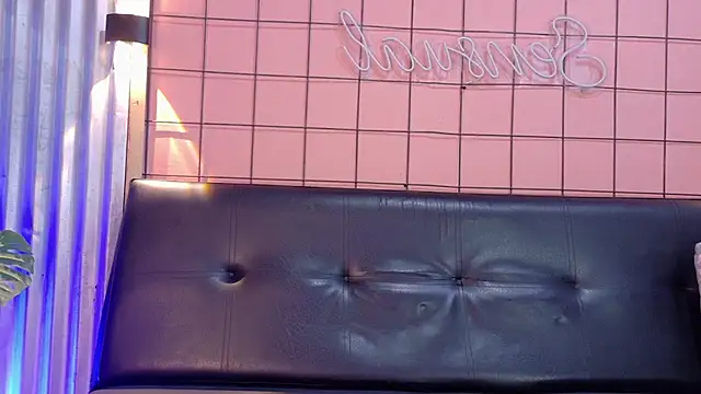 Snapshot of martin_killer chatting on 11/25/25, 01:38 martin killer online show from 11/25/25, 01:38