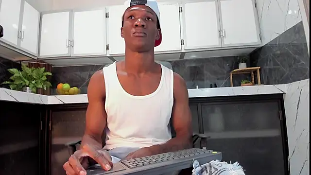 Snapshot of martin_killer chatting on 11/29/25, 07:28 martin killer online show from 11/29/25, 07:28