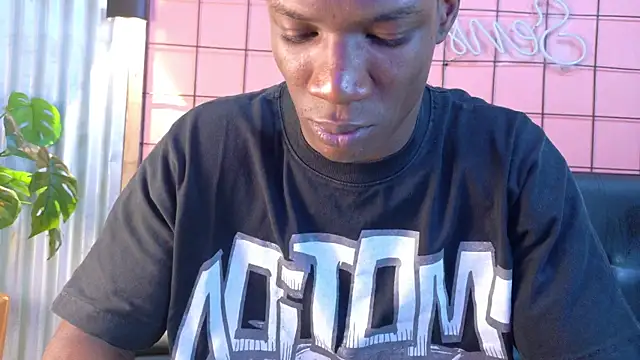 Snapshot of martin_killer chatting on 05/19/26, 01:33 martin killer online show from 05/19/26, 01:33