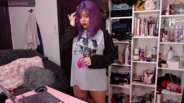 lil daisy7 online show from 01/14/25, 03:32