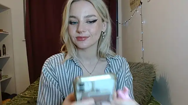 April LoveUK online show from 01/21/25, 10:41