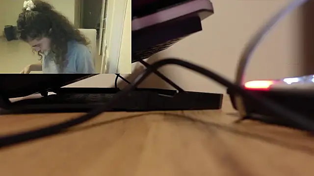Snapshot of lady_ana_ chatting on 11/11/25, 02:11 lady ana online show from 11/11/25, 02:11
