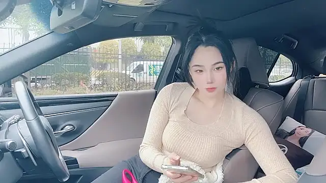 Snapshot of orla2021 chatting on 12/25/24, 12:59 orla2021 online show from 12/25/24, 12:59