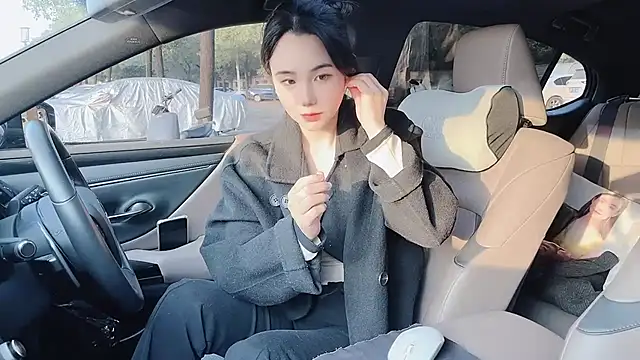 Snapshot of orla2021 chatting on 01/08/25, 12:06 orla2021 online show from 01/08/25, 12:06