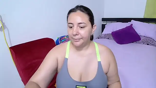 Snapshot of sexxy_ticki chatting on 12/13/24, 06:05 sexxy ticki online show from 12/13/24, 06:05