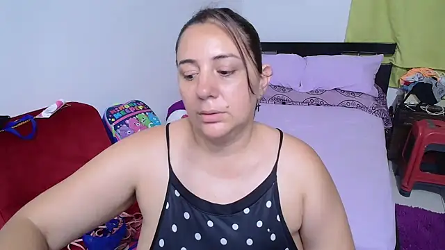 Snapshot of sexxy_ticki chatting on 12/15/24, 01:02 sexxy ticki online show from 12/15/24, 01:02