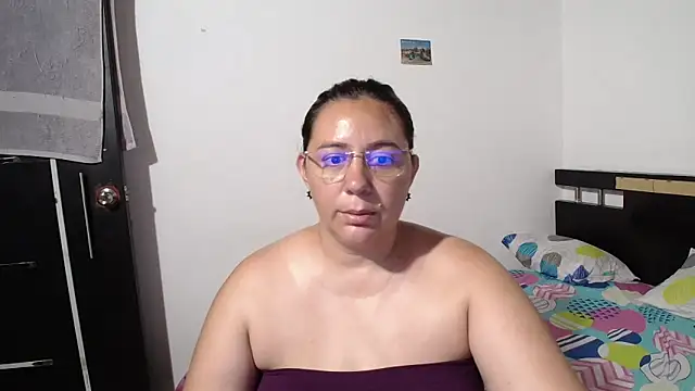 Snapshot of sexxy_ticki chatting on 09/09/25, 11:15 sexxy ticki online show from 09/09/25, 11:15