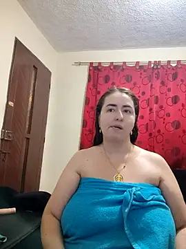 Snapshot of rosahills chatting on 10/19/25, 07:42 rosahills online show from 10/19/25, 07:42