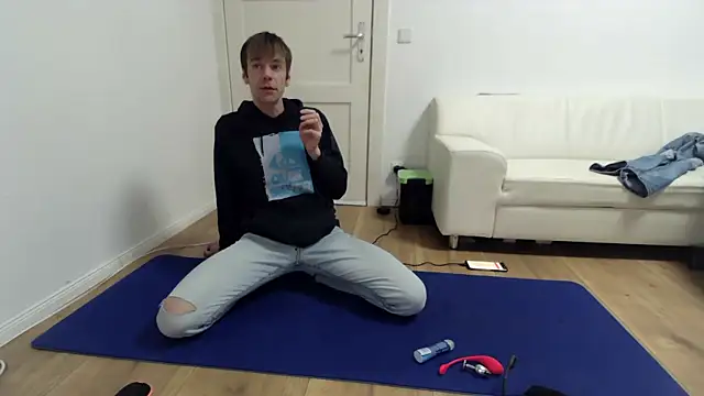 Snapshot of fit_ass_2021 chatting on 03/02/25, 12:20 fit ass 2021 online show from 03/02/25, 12:20