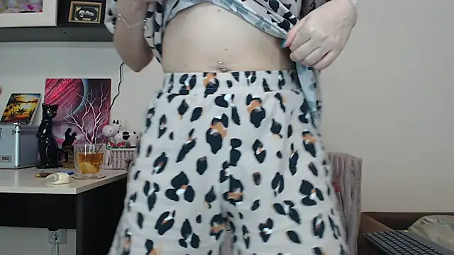 Snapshot of SugarTati chatting on 01/14/25, 03:04 SugarTati online show from 01/14/25, 03:04