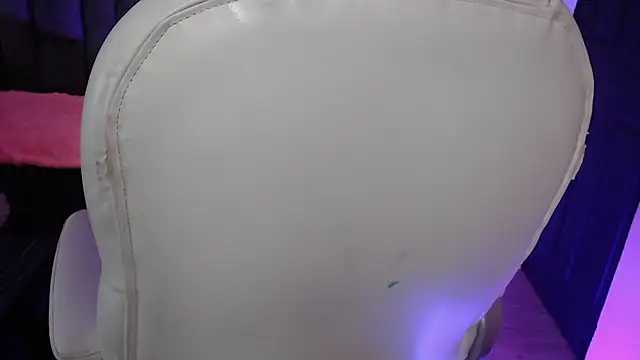 Christaly  online show from 09/23/25, 05:43