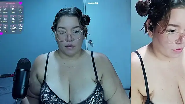 Snapshot of Johana_bbw chatting on 02/18/25, 06:37 Johana bbw online show from 02/18/25, 06:37
