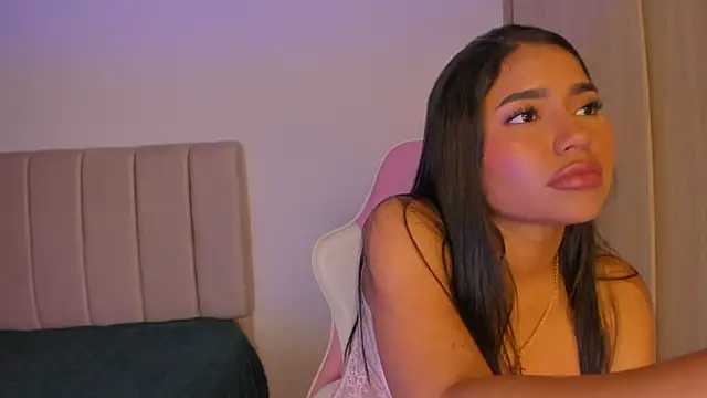 Snapshot of isa_bunny chatting on 04/02/26, 05:16 isa bunny online show from 04/02/26, 05:16