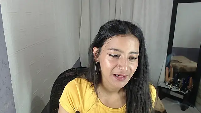 Snapshot of skinny_Yizz chatting on 02/18/26, 08:27 skinny Yizz online show from 02/18/26, 08:27