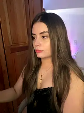 Snapshot of Miss_valeriaa chatting on 10/29/25, 02:19 Miss valeriaa online show from 10/29/25, 02:19