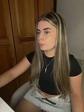 Snapshot of Miss_valeriaa chatting on 11/26/25, 10:44 Miss valeriaa online show from 11/26/25, 10:44