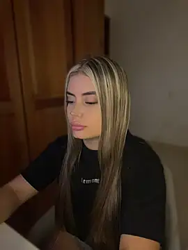 Miss valeriaa online show from 05/02/26, 09:53