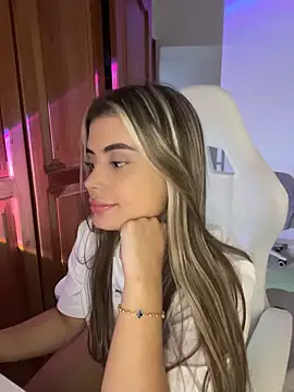 Miss valeriaa online show from 06/17/26, 10:54