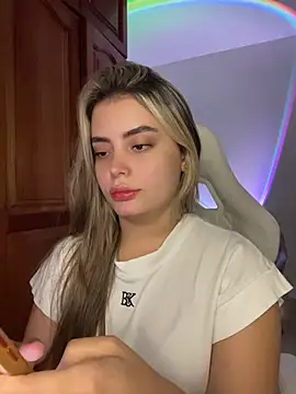 Miss valeriaa online show from 06/23/26, 03:32